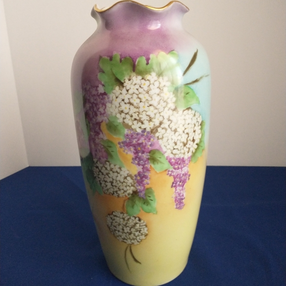 IMPERIAL FSL AUSTRIA VTG Floral Vase